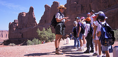 Moab second graders on a field trip to Park Avenue