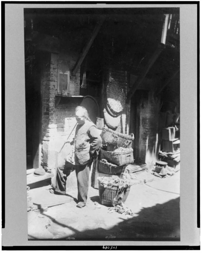 Chinese rag picker in San Francisco Library of Congress