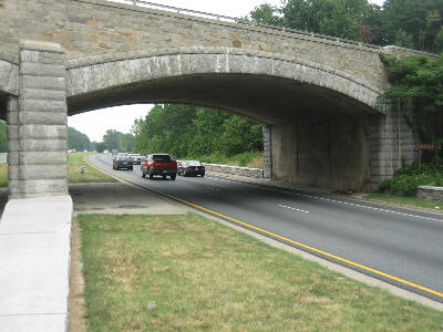 a picture of an overpass on the baltimore Washington Parkway