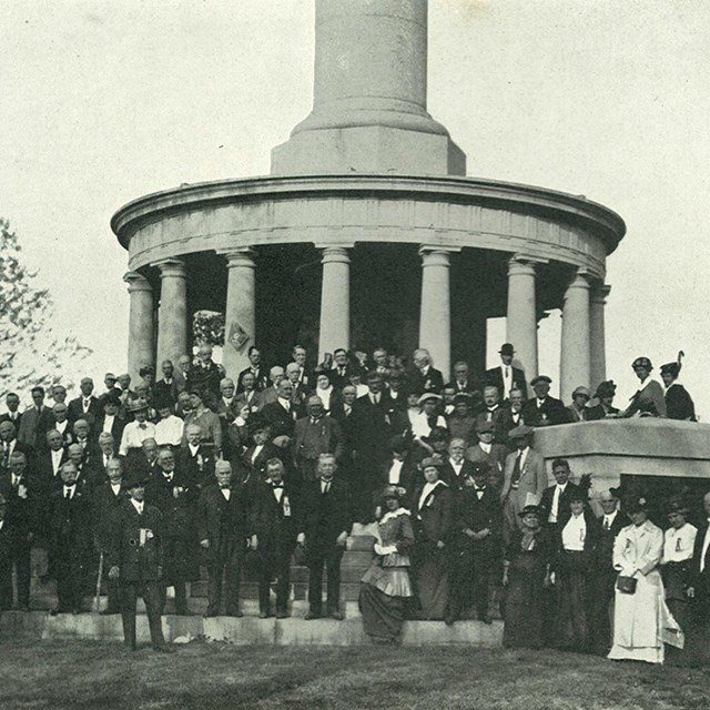 Photo of veterans at the New York Peace Monument