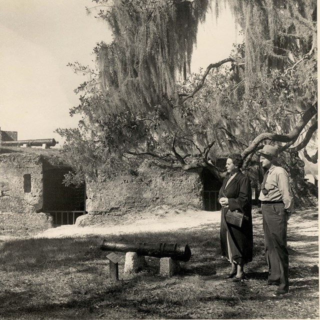 Image of Margaret Davis Care and Superintendent Glover in 1952