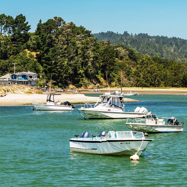 Multiple boats afloat at Stinson beach 