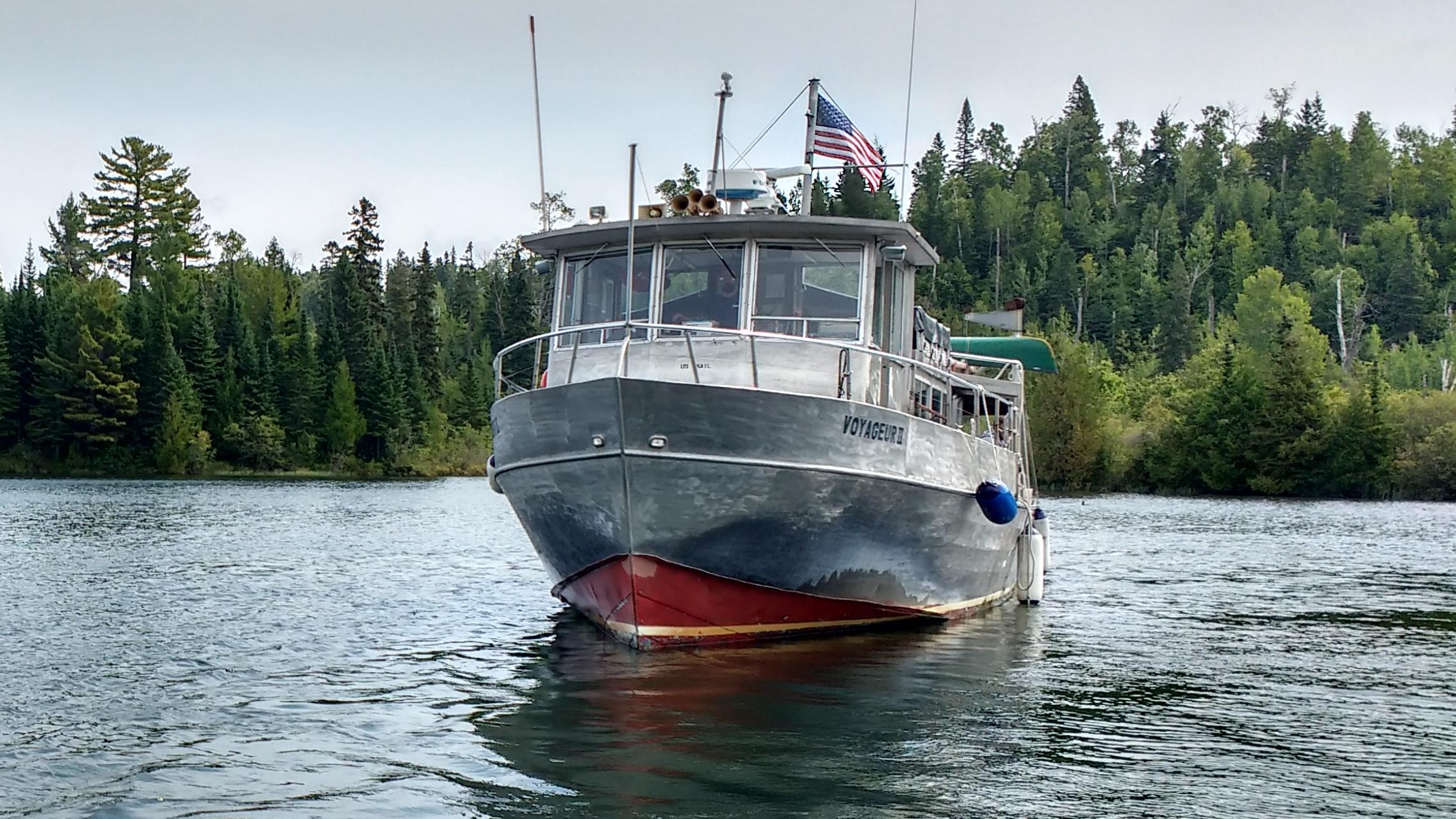 VOYAGEUR II approaches Isle Royale dock. 