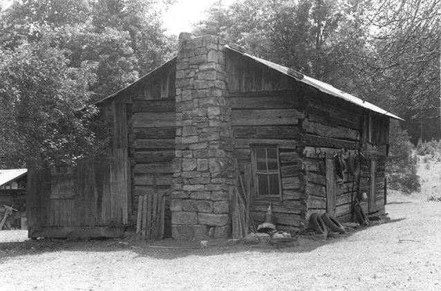 Original cabin on Oscar Blevins Farmstead (NPS)