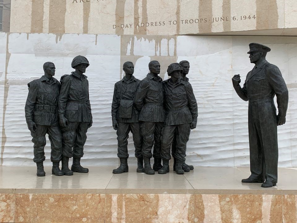Sculpture of General Eisenhower and troops