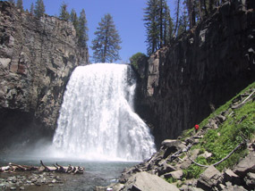 View of Rainbow Falls from the mist trail.