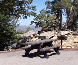 Picnic table at Canyon Overlook.