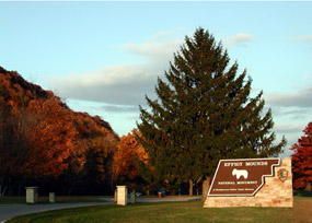 Entrance sign to Effigy Mounds National Monument Entrance sign to Effigy Mounds National Monument