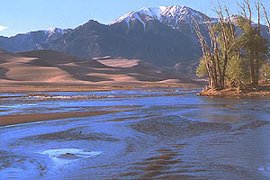 medano_creek_dunes_herard_surge_2005