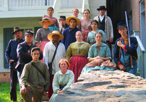 2006 Living History staff and interns pose for a picture.