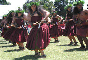 halau o kekuhi - dancers perform a hula