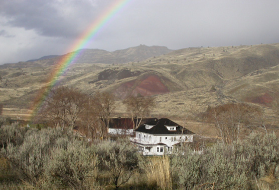 Image of the historic Cant Ranch House.