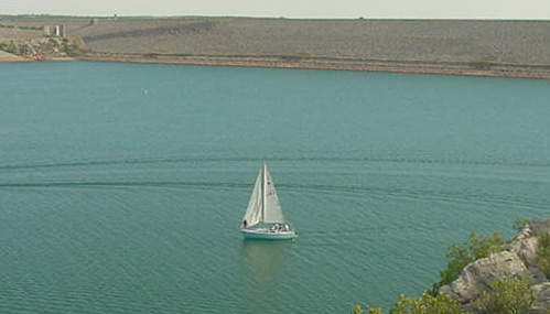 Photo of Sailboat on Lake Meredith - Link to Boating Page