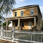 Explore the historic Lincoln neighborhood!