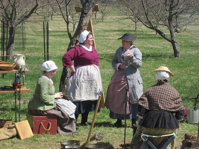 Reenactors depicting colonial women