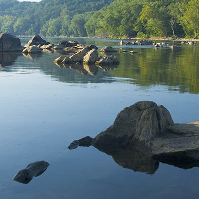 A calm Potomac River