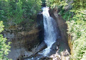 Miners Falls drops 50 feet over the sandstone outcrop.