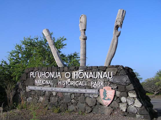 Welcome to Pu'uhonua o Honaunau National Historic Park Welcome to Pu'uhonua o Honaunau National Historic Park