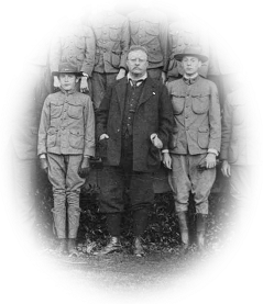 Theodore Roosevelt with boy scouts.