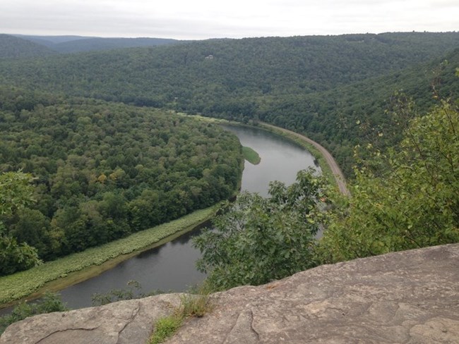 A view of the Upper Delaware River from the Bouchoux Tail.