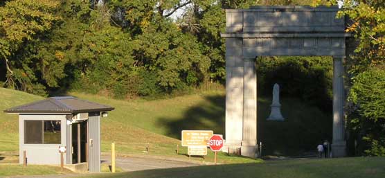 Entrance Fee Station and Memorial Arch