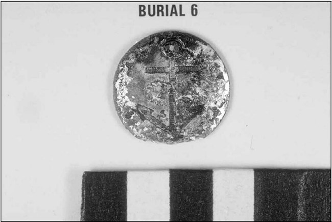 Button found with Burial 6