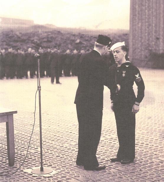 Joe Baldeschi receives a Purple Heart