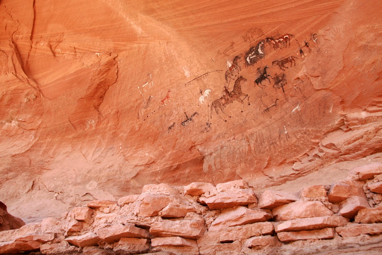 Pictographs at Canyon de Chelly National Monument. NPS photo.