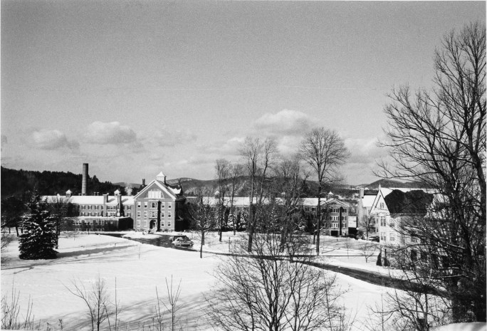 Black and white landscape photo of the front of Brattleboro Retreat.