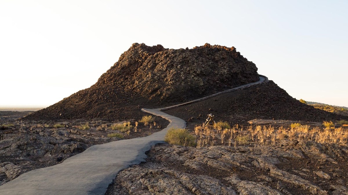 Fissure Volcanoes (U.S. National Park Service)