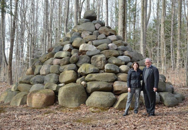 Flood stones by Andy Goldsworthy.