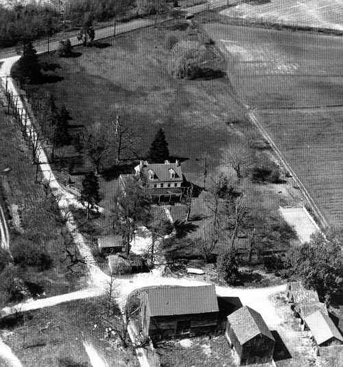 Aerial view of Paulsdale taken by Robert M Hunt 1958 CC BY SA