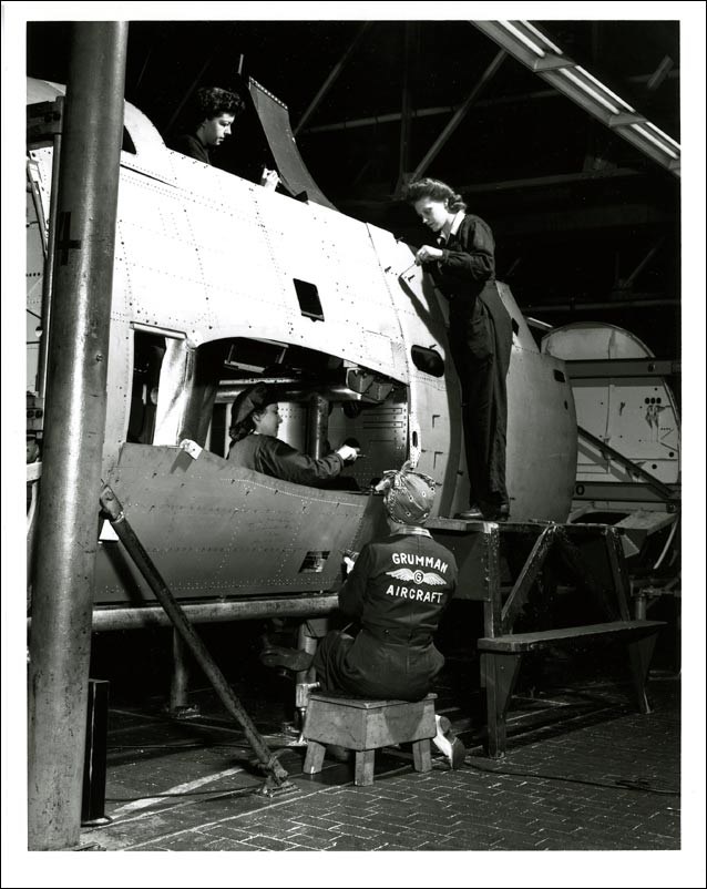 Crew of women aircraft workers in Grumman factory, Bethpage, New York, c. 1943. (Courtesy Northrop Grumman History Center)