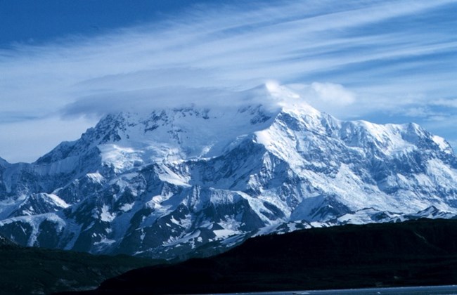 Mountain top covered in snow. CC0