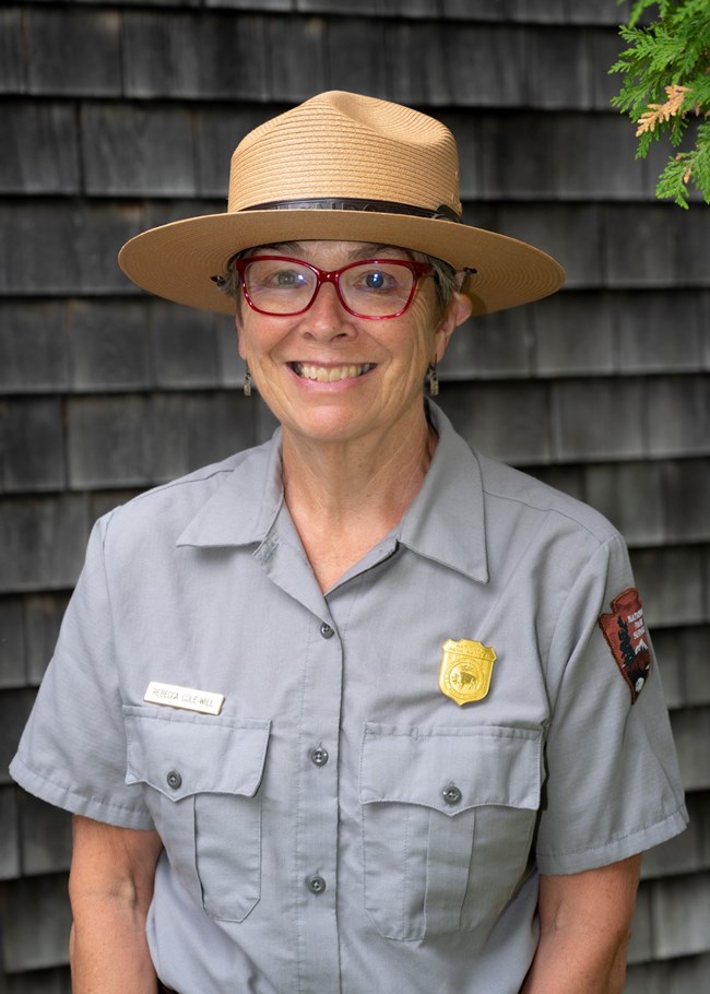 Women in a NPS ranger uniform