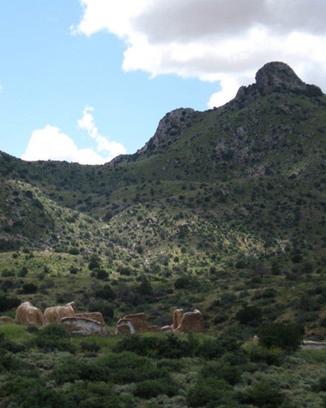 fort ruins and bowie peak