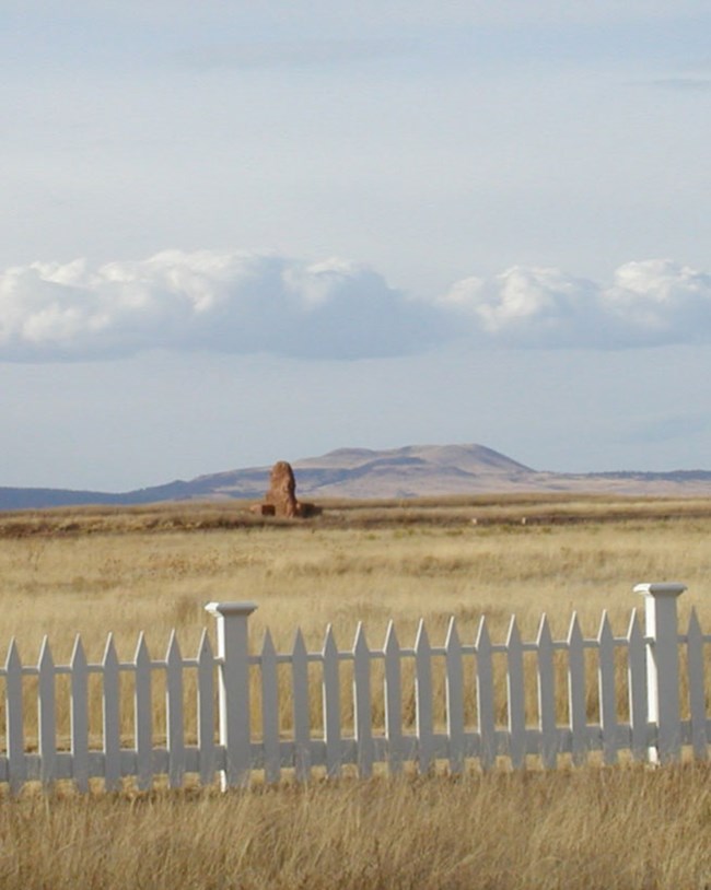 fort union gri photo ruins in distance