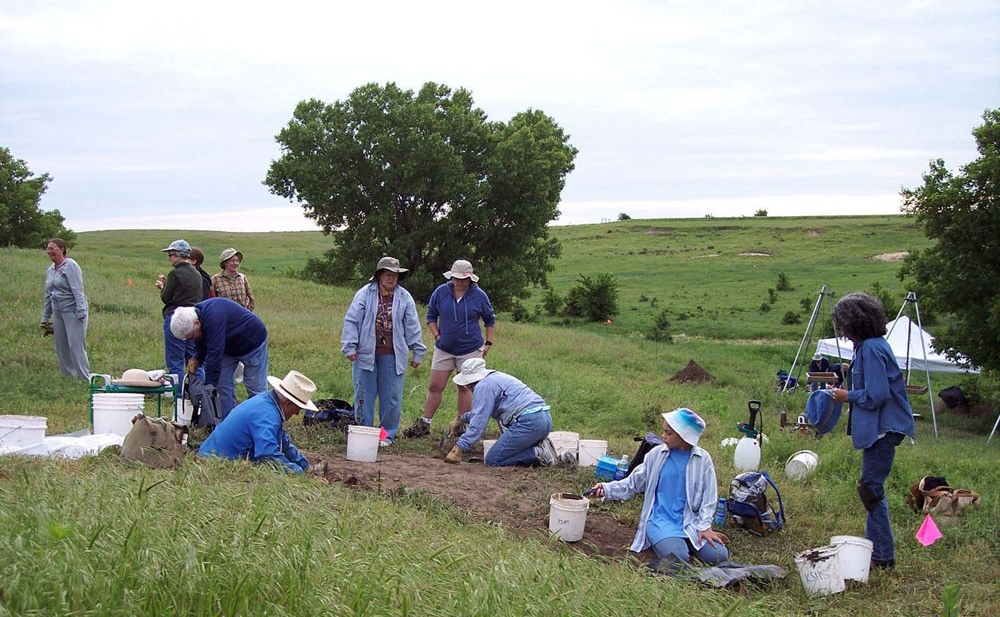 The excavation team at the homesite.