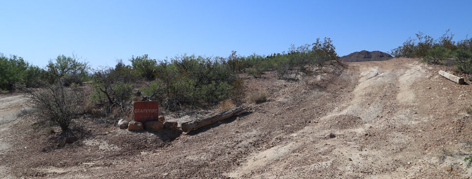 Grapevine Hills Campsite 4 access road