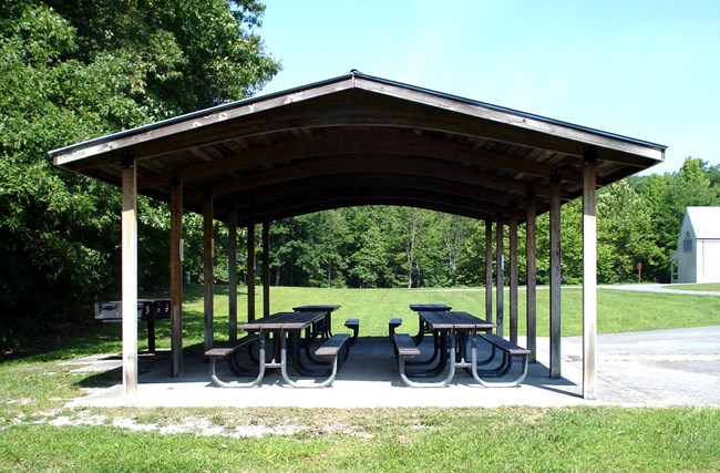 F Loop Shelter