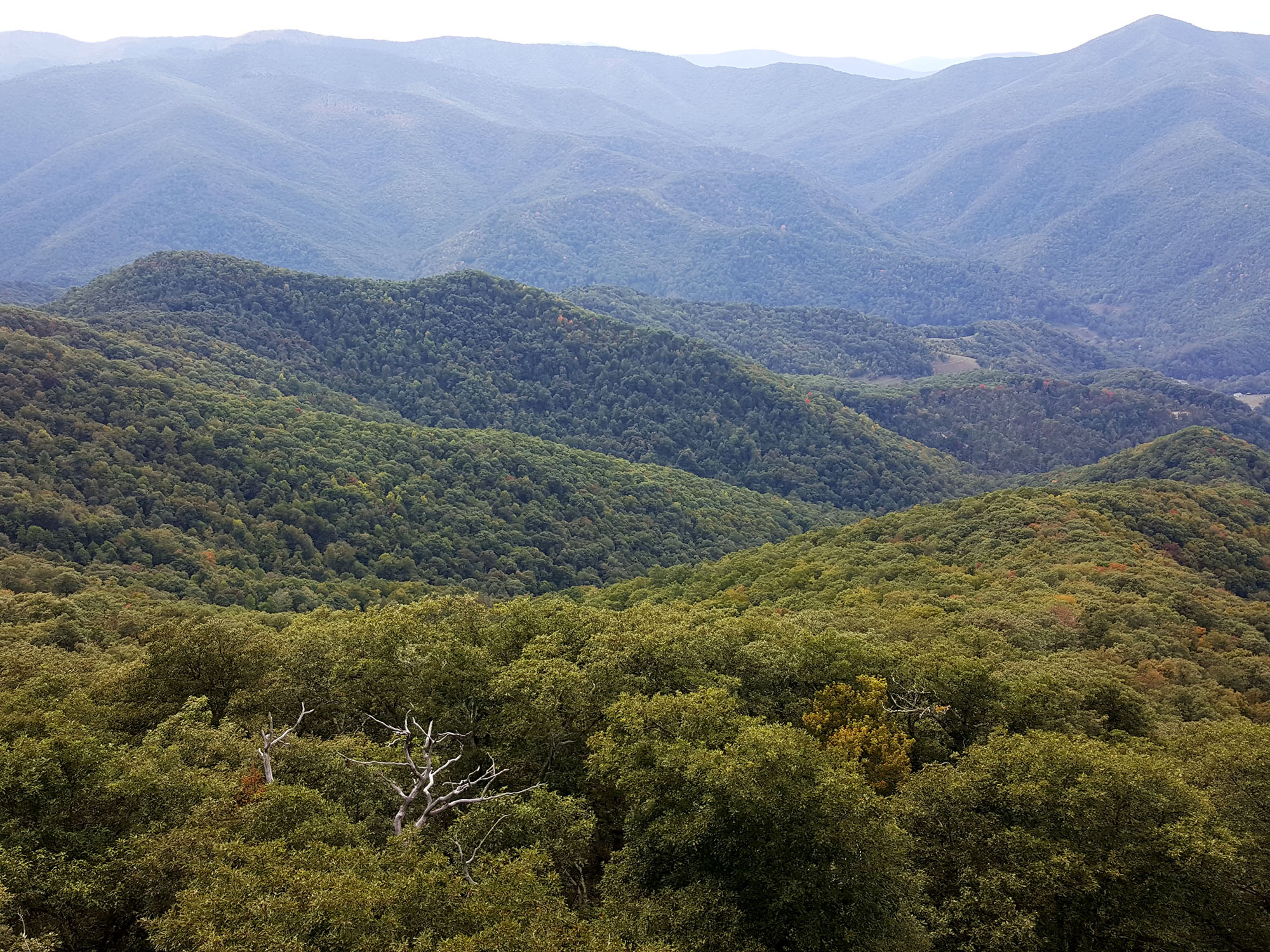 Sweeping view of mountains from Frying Pan Mountain