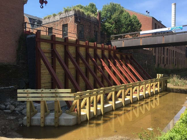 Interim Wall Stabilization at Grace Street