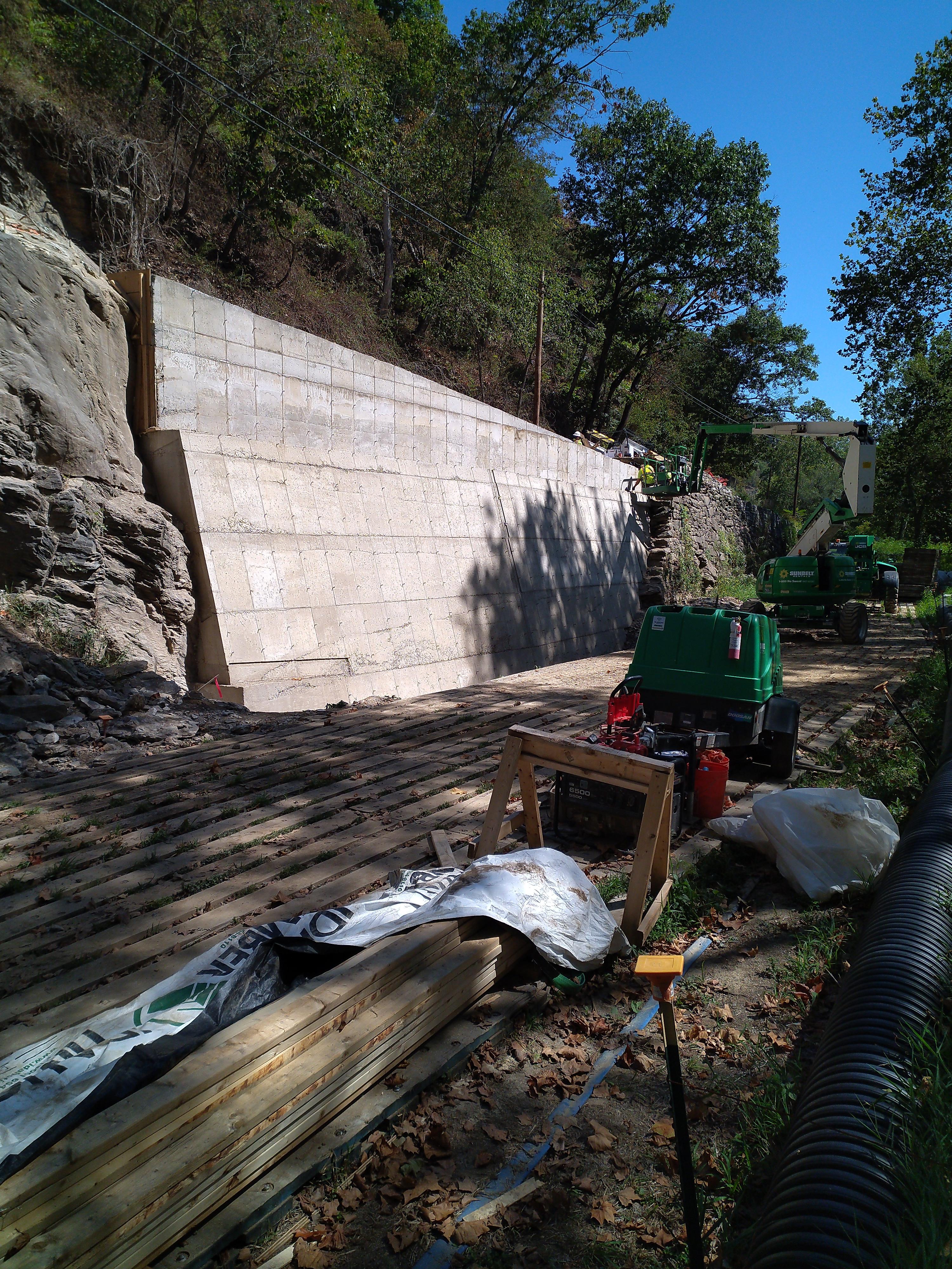 Lock 33 Wall Vertical Form