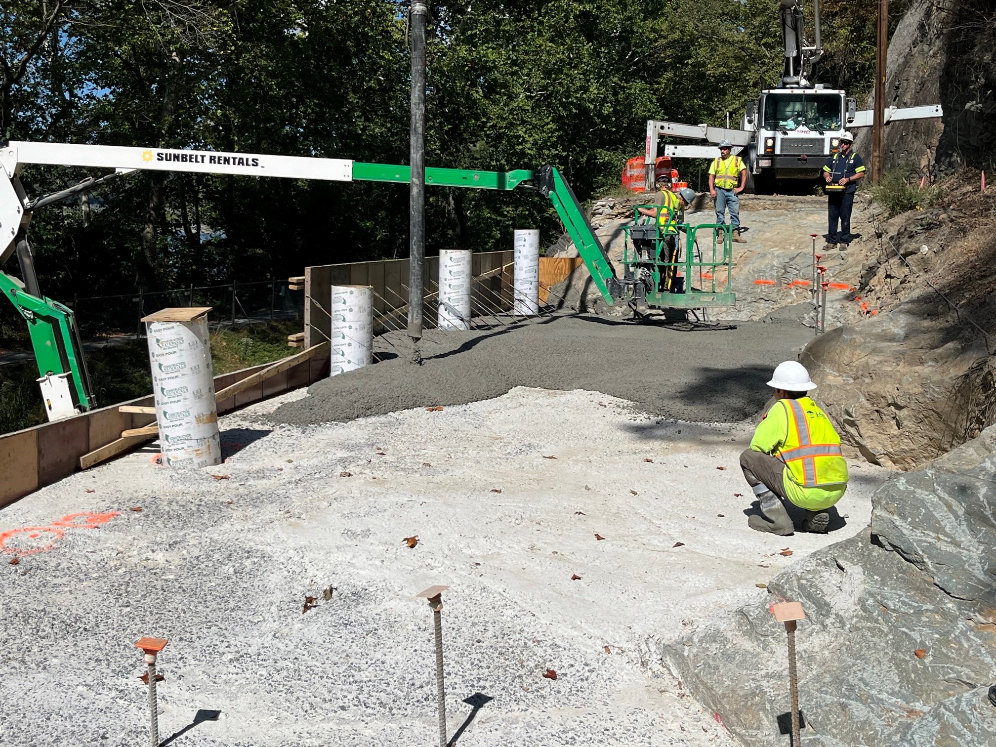 Lock 33 Wall Vertical Pour Two