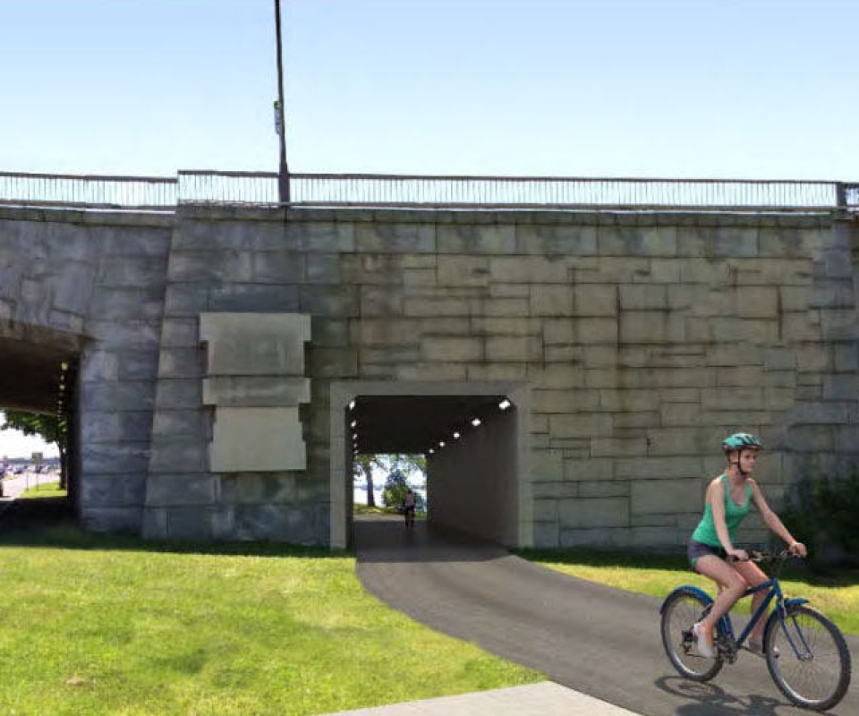 Trail runs directly next to busy road