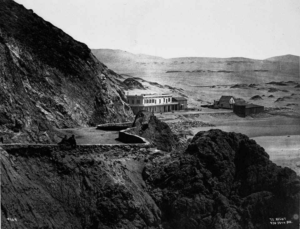 cars parked along the cliff