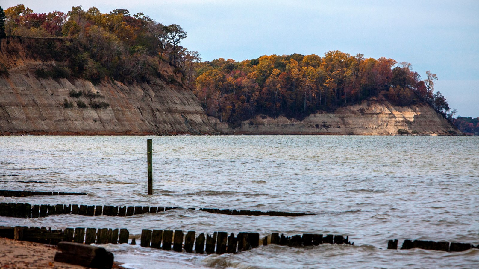 Miocene-era cliff formations line Potomac River in Westmoreland County