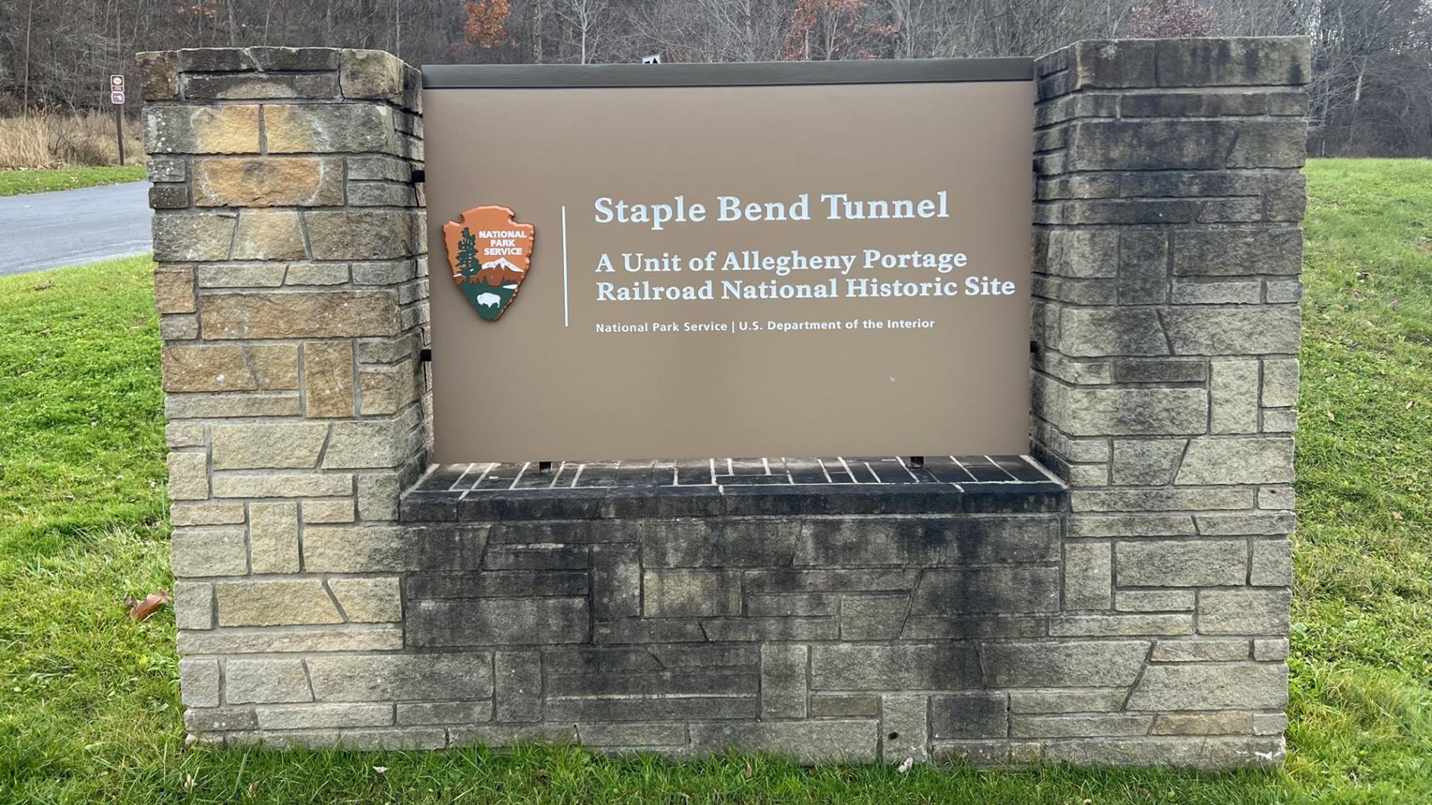 The entrance sign to the Staple Bend Tunnel.