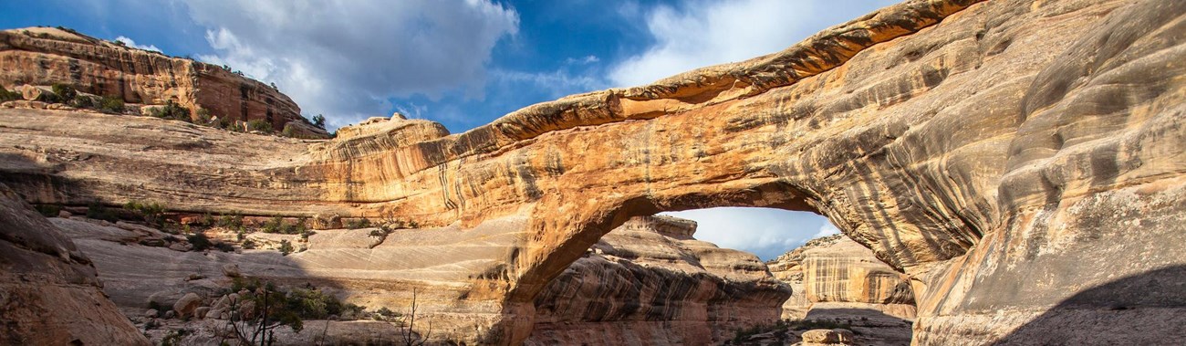 Sipapu natural stone bridge view from side