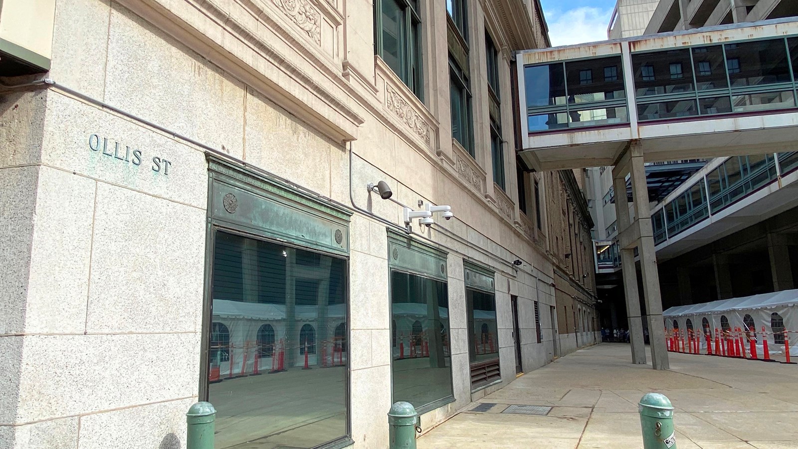 Photo of a former street between two multi-story buildings now turned into a pedestrian walkway.